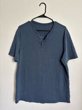 lululemon athletica Men's Short-Sleeve Henley in Slate Blue